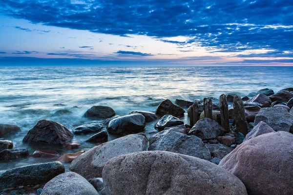 Groynes on shore of the Baltic Sea — Stock Photo, Image