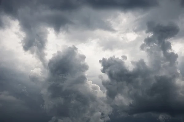 Kara fırtına gökyüzü — Stok fotoğraf