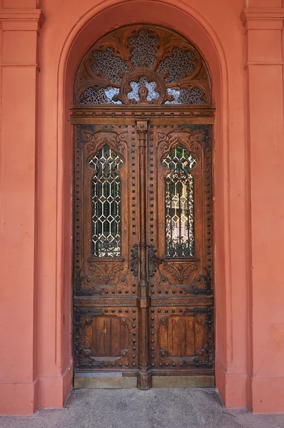 Wooden front door — Stock Photo, Image