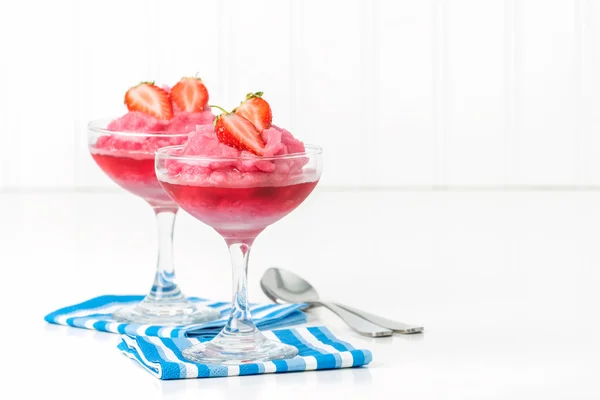 Homemade Strawberry Sorbet — Stock Photo, Image