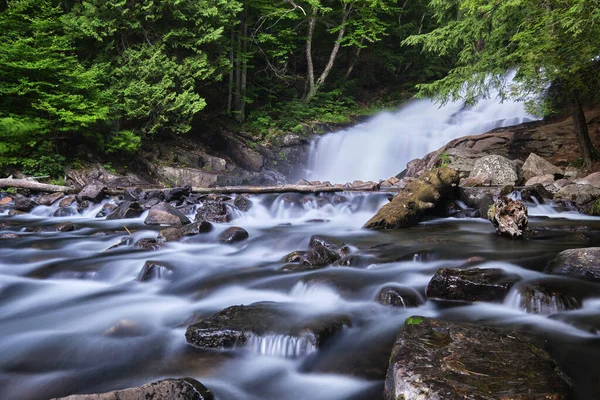 Fish Hatchery Falls Encuentra Distrito Los Lagos Muskoka Cerca Ullswater — Foto de Stock