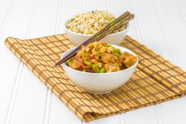 Oryantal baharatlı tavuk