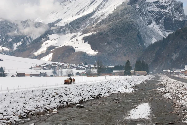 Сцена с лошадью и санями - Австрия — стоковое фото