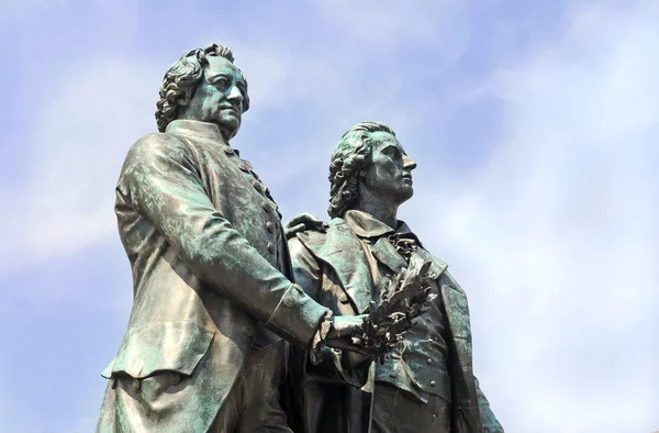 Statue von Goethe und Schiller — Stockfoto