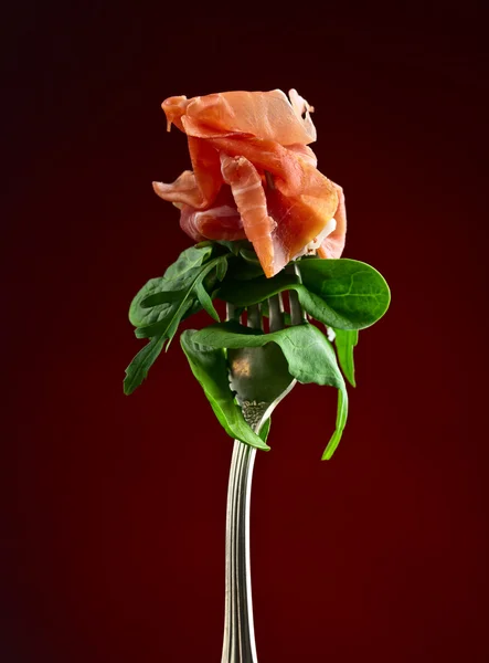 Jamon aux épinards et roquette — Photo