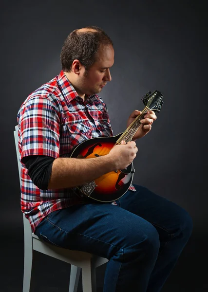 Porträtt av musiker med mandolin — Stockfoto