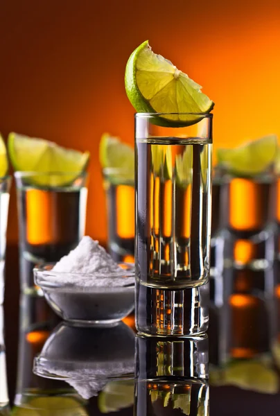 Tequila und Limette — Stockfoto