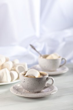 şekerleme ve bir fincan kahve