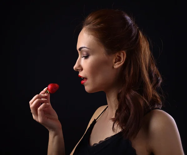 Young beautiful woman with strawberry — Stock Photo, Image