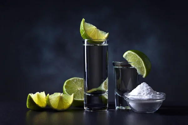 Tequila d'oro e lime — Foto Stock