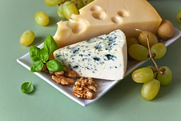 Cheese with fruits — Stock Photo, Image