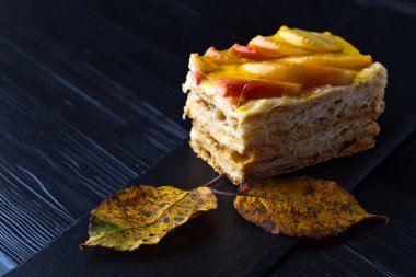 elmalı tatlı pasta