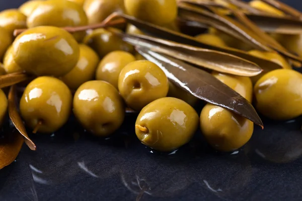 Canned green olives — Stock Photo, Image