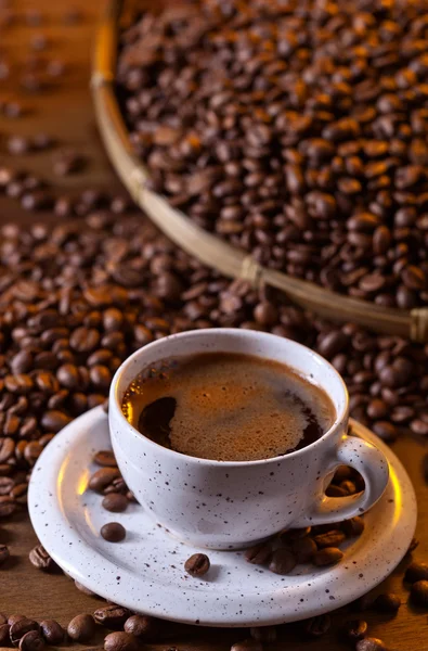 Bir fincan sade kahve. 