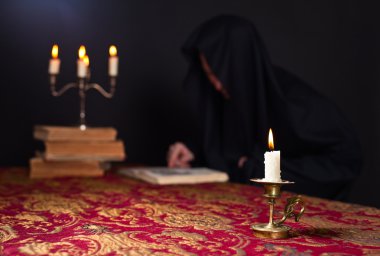 Küçük bir mum mum