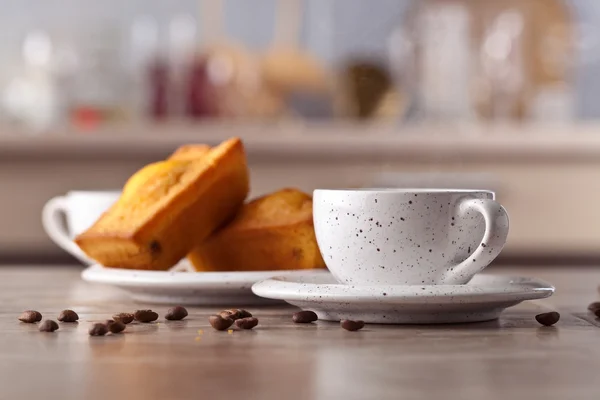 Coffee and cupcake — Stock Photo, Image