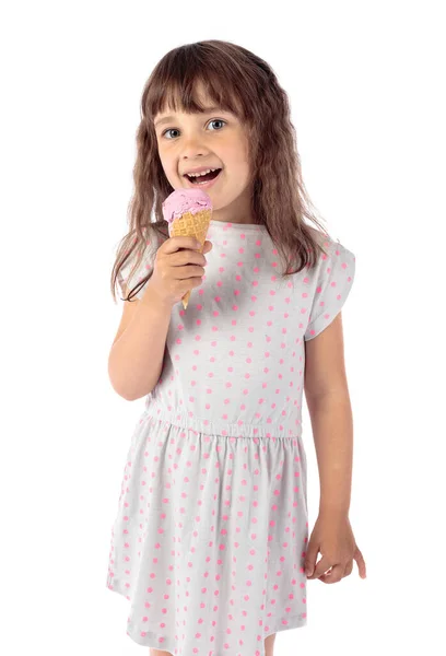Αξιολάτρευτο Κοριτσάκι Νόστιμο Παγωτό Απομονωμένο Λευκό Φόντο — Φωτογραφία Αρχείου