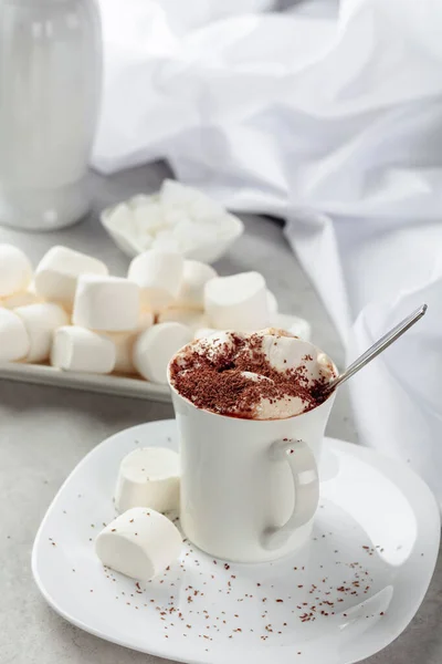 Гарячий Шоколад Зефіром Посипаний Шоколадними Крихтами Святкові Цукерки — стокове фото