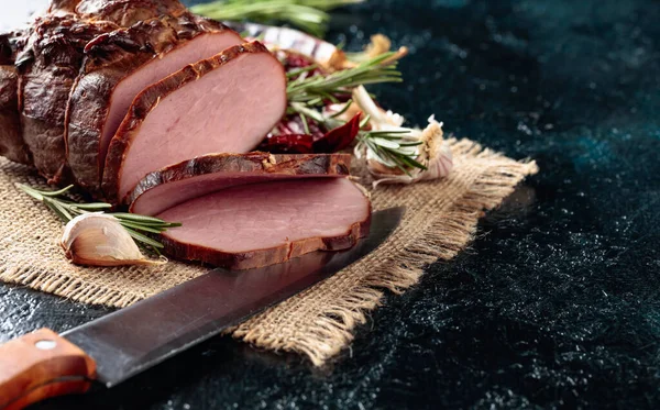 Smoked Ham Rosemary Garlic Pepper Kitchen Table Copy Space — Stock Photo, Image