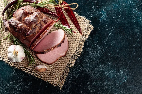 Smoked Ham Rosemary Garlic Pepper Kitchen Table Copy Space — Stock Photo, Image