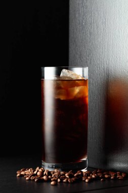 Kahve çekirdekli buzlu kahve..