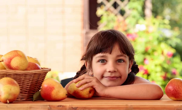 Cute Little Girl Pears Sunny Summer Day Garden — Stock Photo, Image