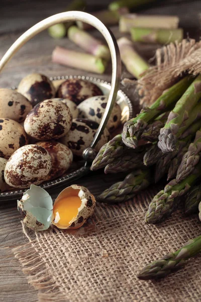 Raw Asparagus Quail Eggs Old Wooden Table — Stock Photo, Image