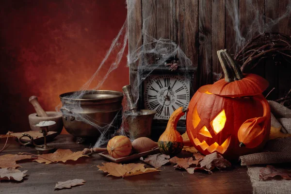 Halloween Kürbisse Auf Einem Alten Holztisch Konzeptionelles Stillleben Zum Thema Stockbild