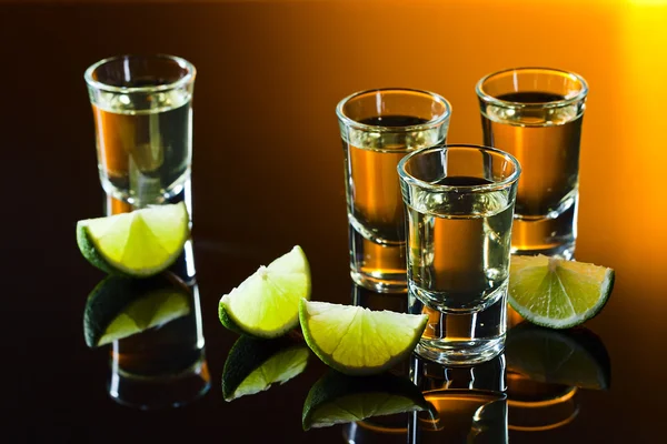 Tequila en kalk — Stockfoto