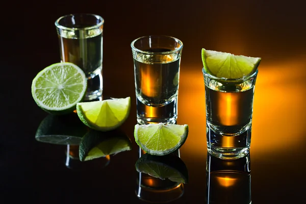 Tequila and lime — Stock Photo, Image