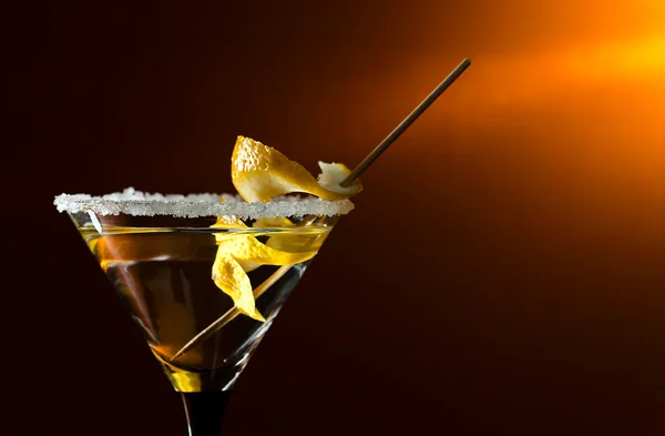 Cocktail with lemon — Stock Photo, Image