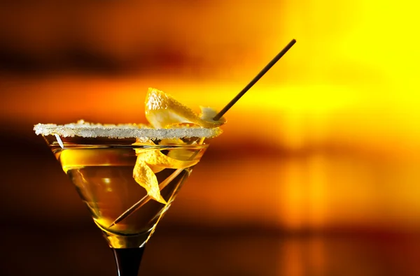 Cocktail with lemon — Stock Photo, Image