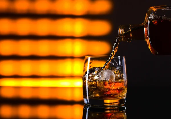 Whiskey and ice — Stock Photo, Image