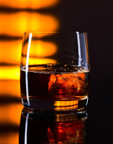 Whiskey and ice — Stock Photo, Image