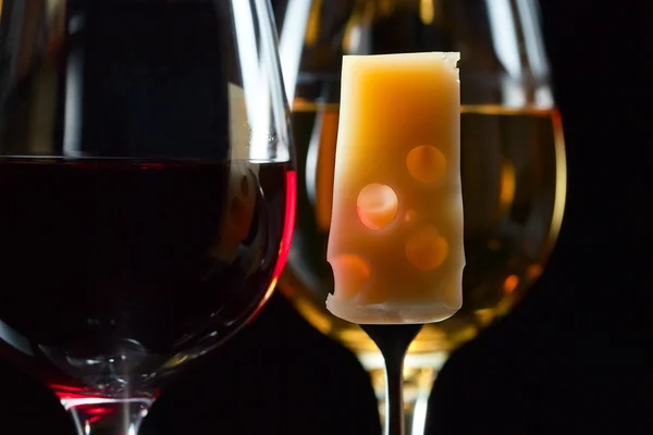 Käse und Wein — Stockfoto