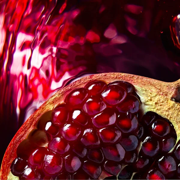 Pomegranate and juice — Stock Photo, Image