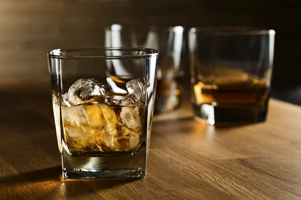 Whisky e ghiaccio naturale — Foto Stock