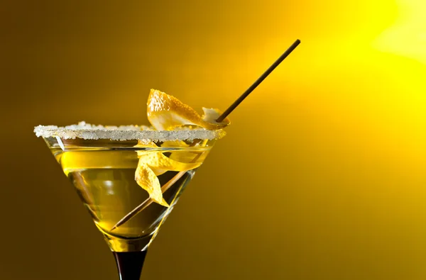 Cocktail met citroen — Stockfoto