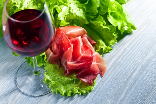 Jamon and red wine — Stock Photo, Image