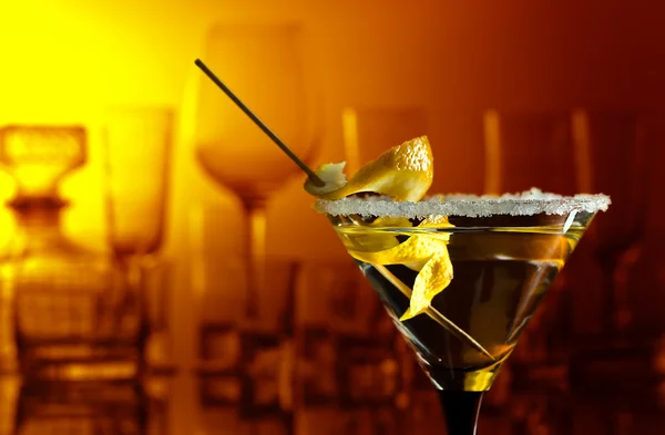 Martini with lemon — Stock Photo, Image