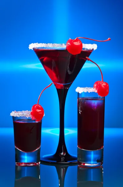 Alcoholic drinks with  cherry — Stock Photo, Image