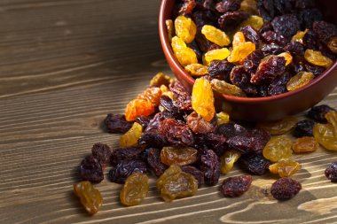 kahverengi dich içinde Kuru üzüm 