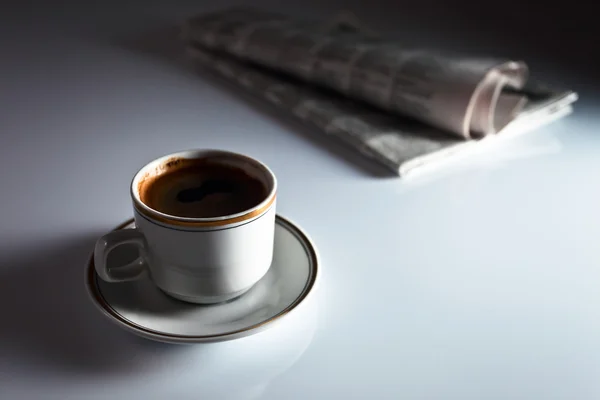 Coffee and newspaper — Stock Photo, Image