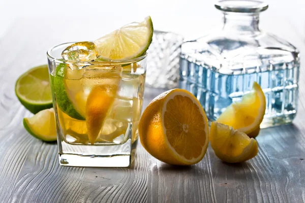 Gin Tonic — Stockfoto