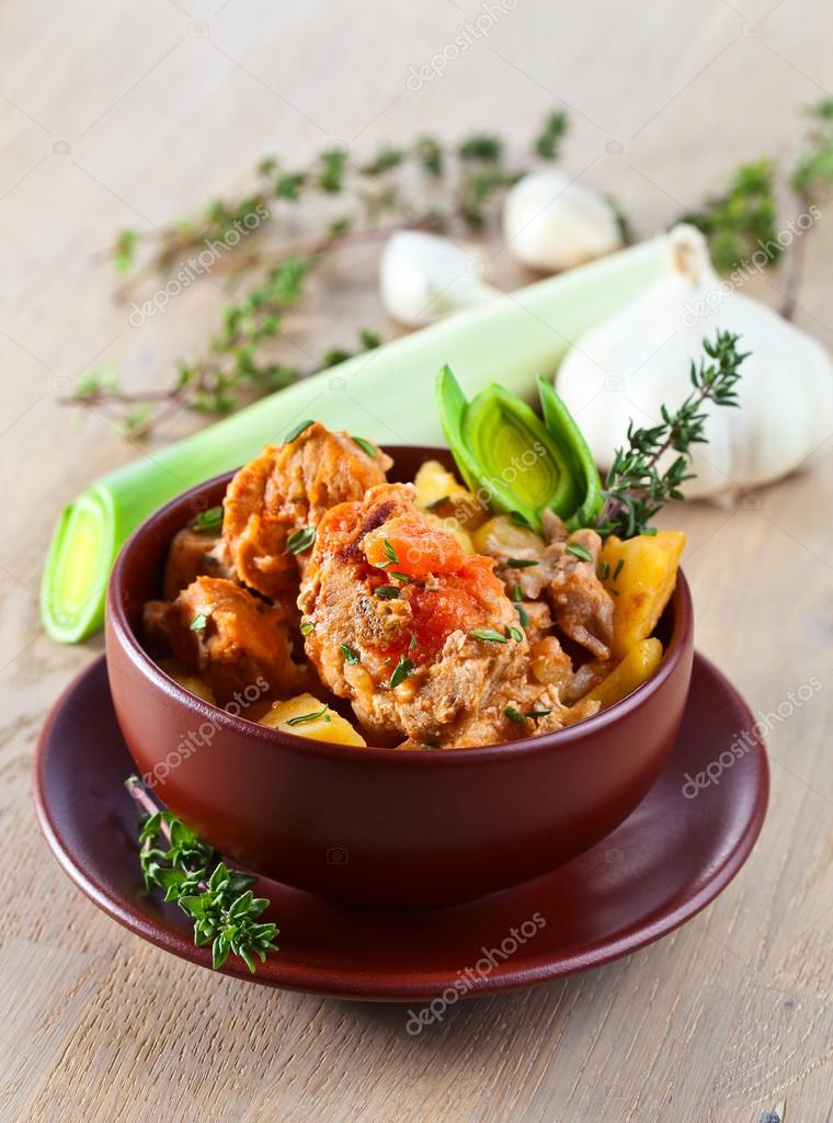 Beef Stew with Carrots and Potatoes — Stock Photo © igorr1 73212031