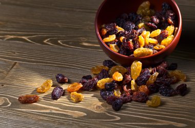 kahverengi dich içinde Kuru üzüm 