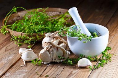 sarımsak ve mutfak otlar