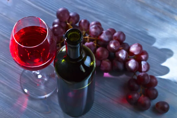 Vin rouge et raisin — Photo