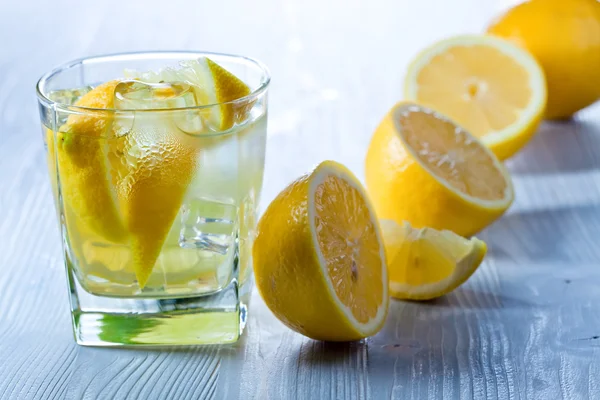 Gin and tonic — Stock Photo, Image