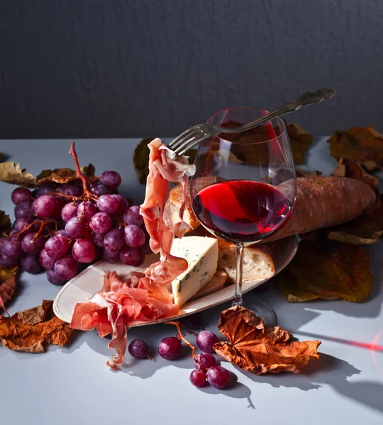Джемон і червоне вино — стокове фото
